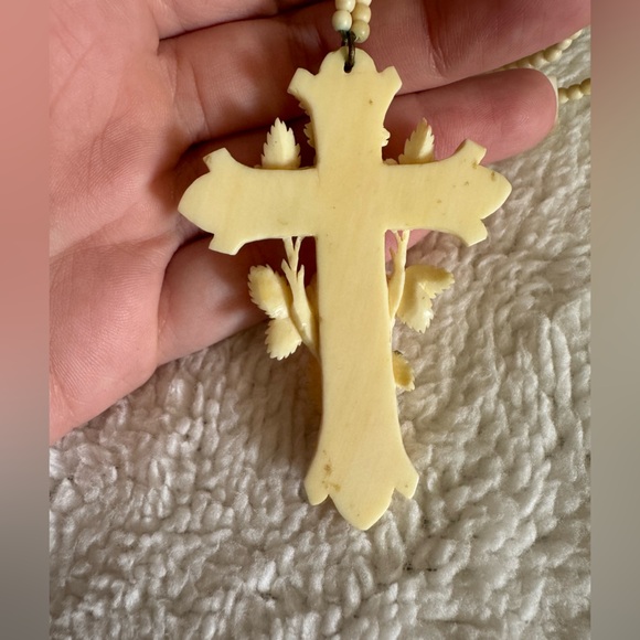 Victorian Antique Museum Quality Carved Bovine Bone Cross & Rose Estate Necklace - Picture 7 of 12